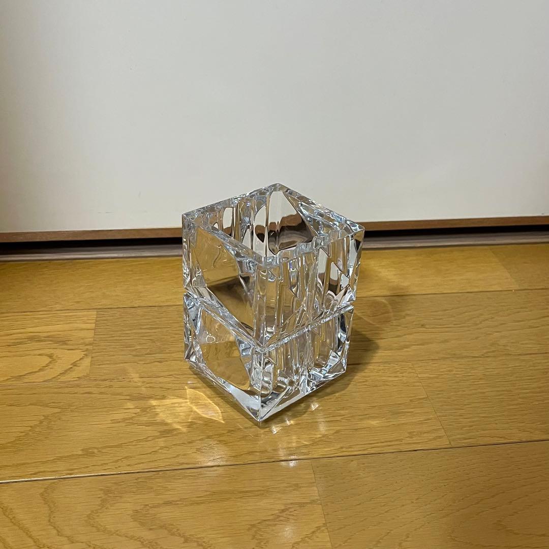 Baccarat バカラ　花瓶　クリスタル　　カットデザイン　箱付き　未使用品