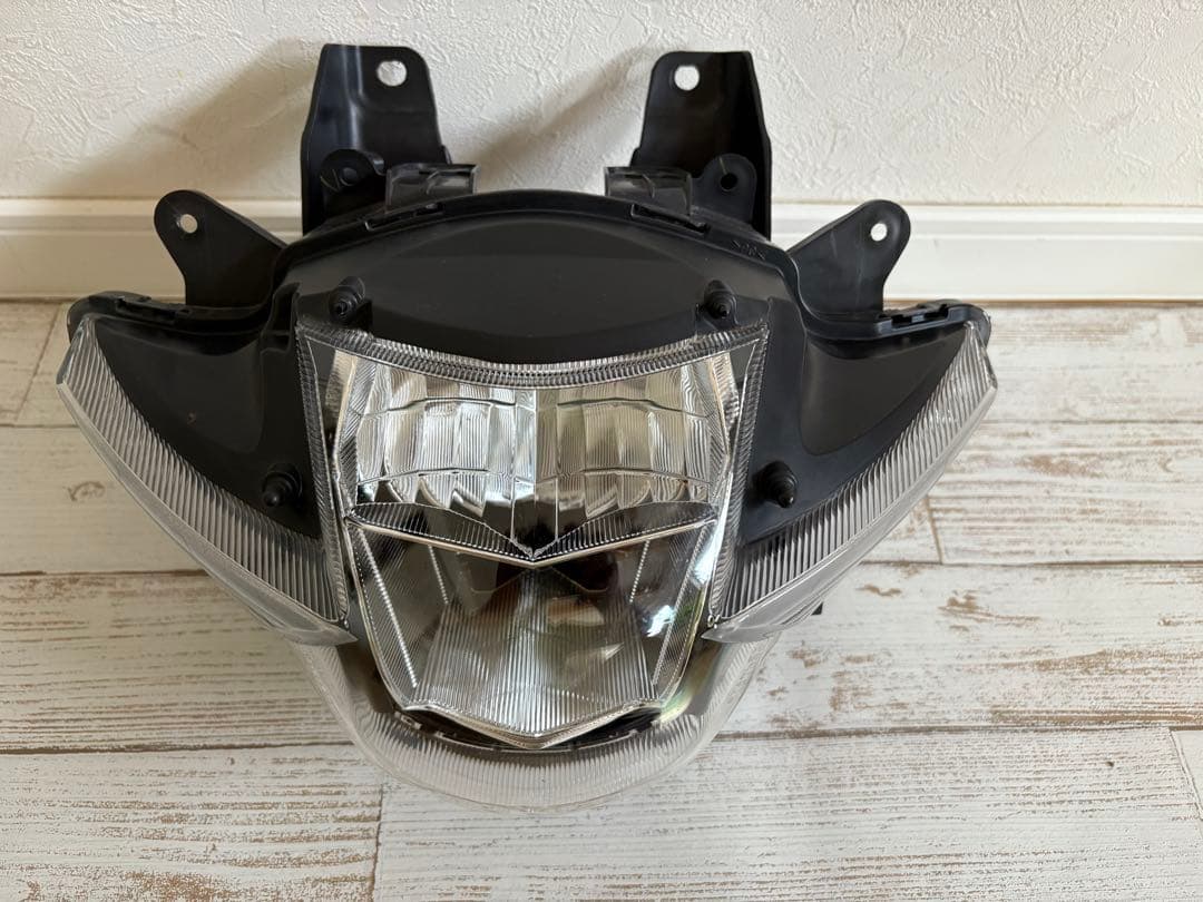 GSX-R125 ヘッドライト