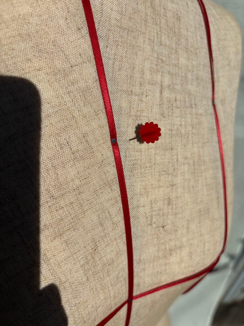 ボディーライン入り　トルソー　マネキン　洋装ソーイング布製スタンド付き針打てます