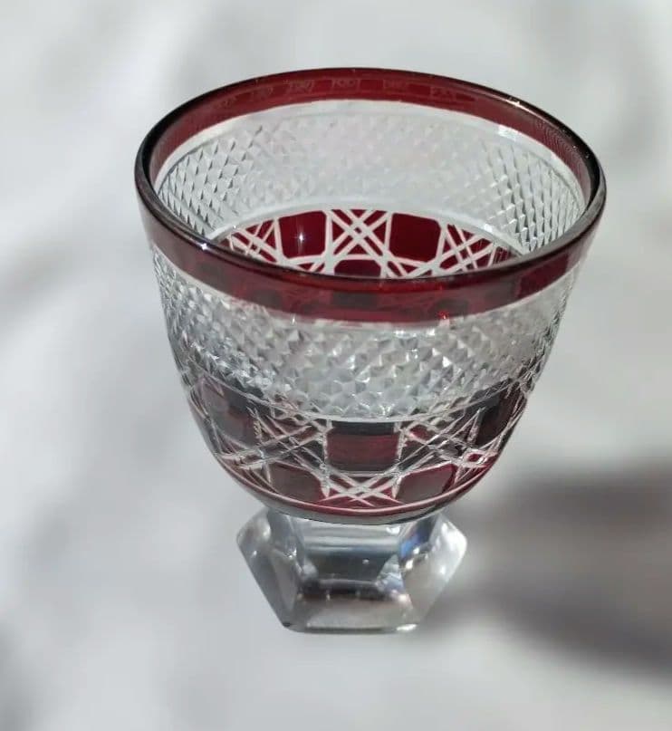 【新品未使用】薩摩切子ワインレッド　カットガラス酒器 六角形