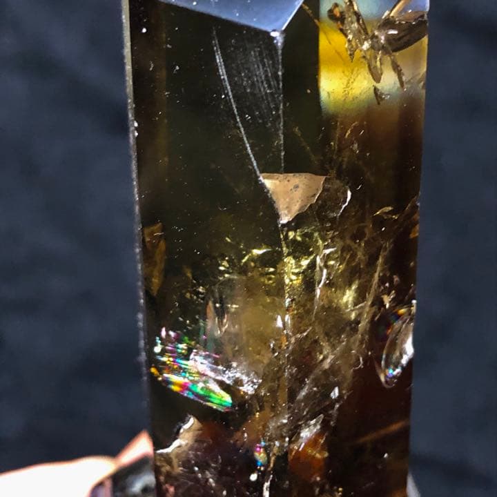 黒水晶　台座付き