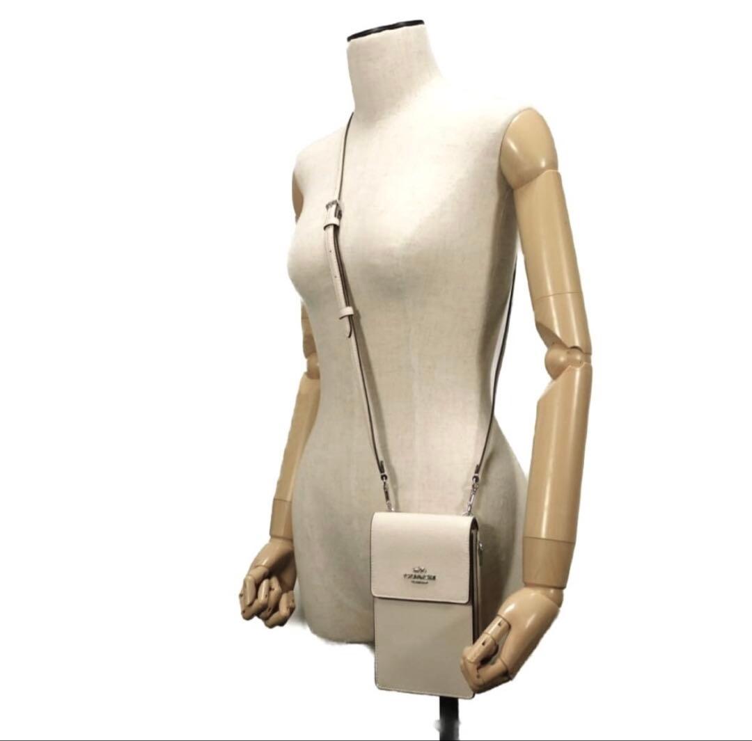 COACH スマホショルダーバッグ ベージュ超美品！！