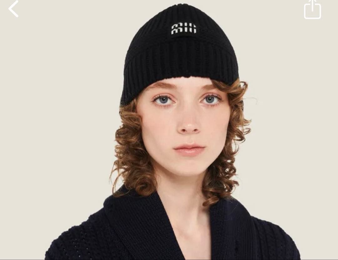 最終値下げ⭐︎大人気のmiumiu＊ロゴ　ニットビーニー