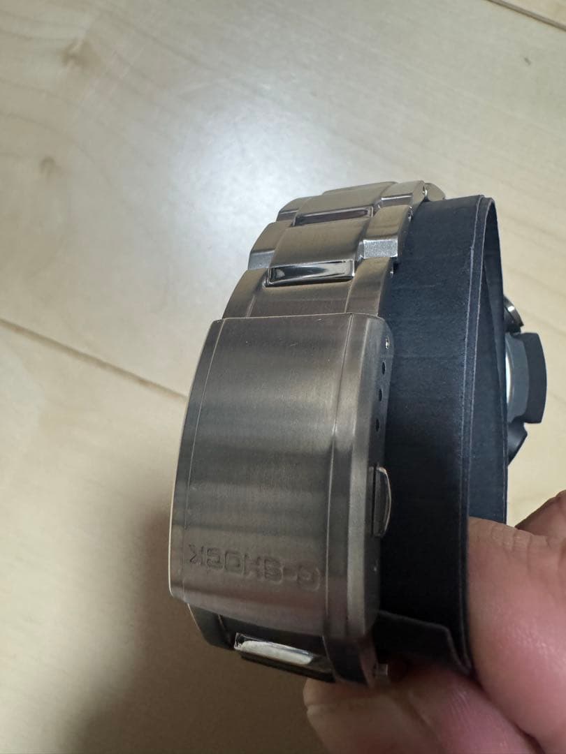 本日セール　Gショック　GST-B100D-1AJF