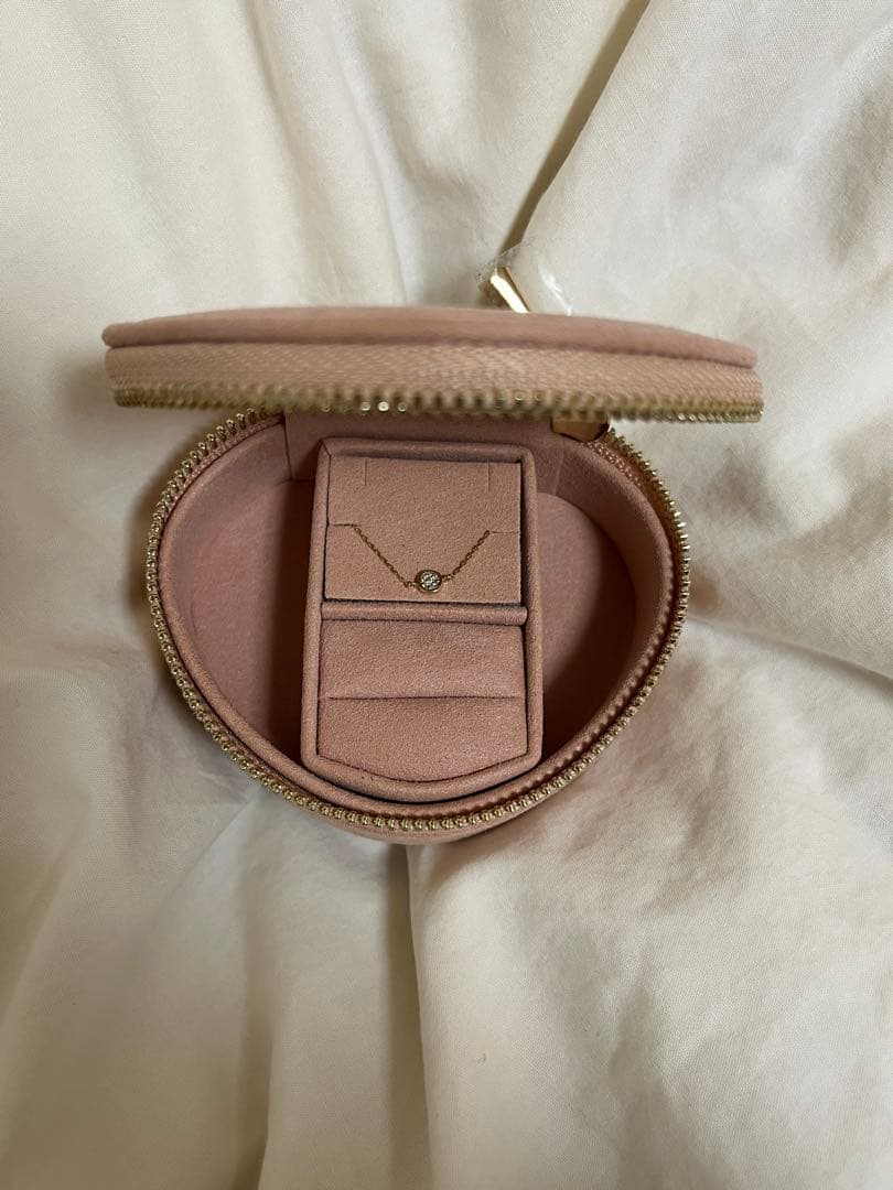 ete ブレスレット ピンク ラウンド型ジュエリーボックス付き