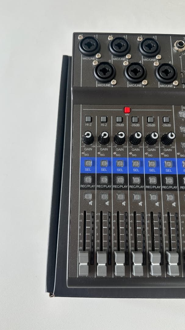 ZOOM LiveTrak L-8 デジタルミキサー