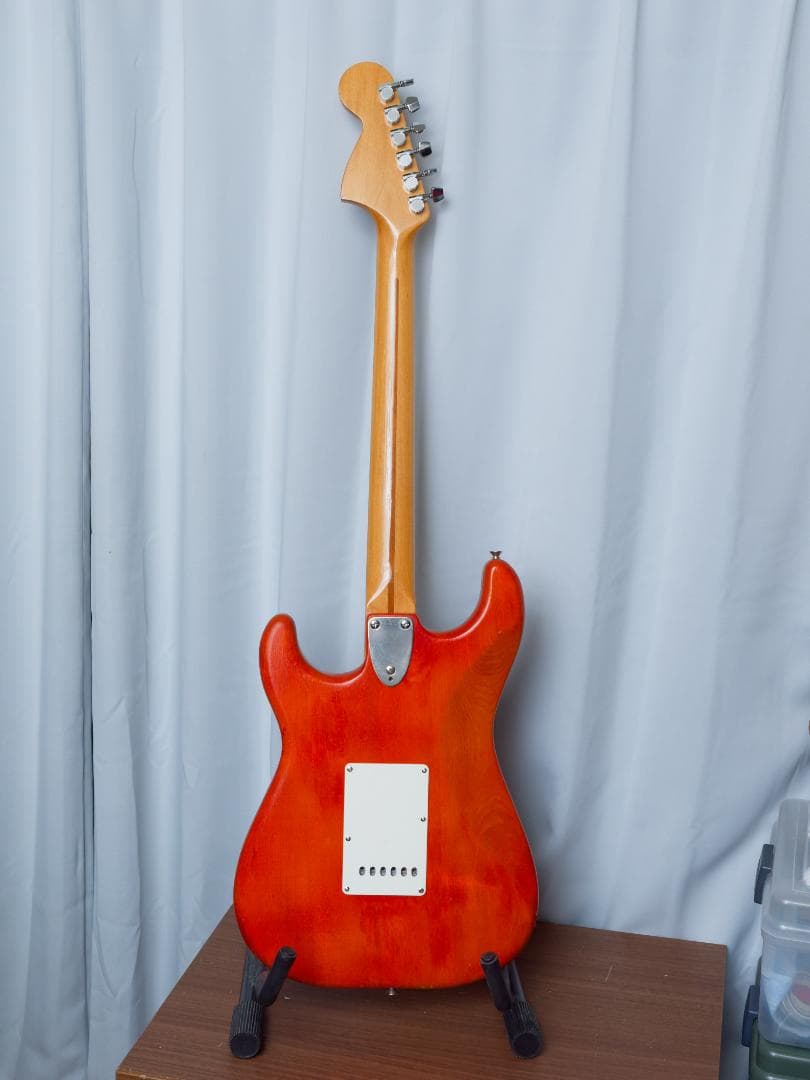 フェルナンデス ストラトキャスターモデル 石ロゴ期　セイモアピックアップ搭載