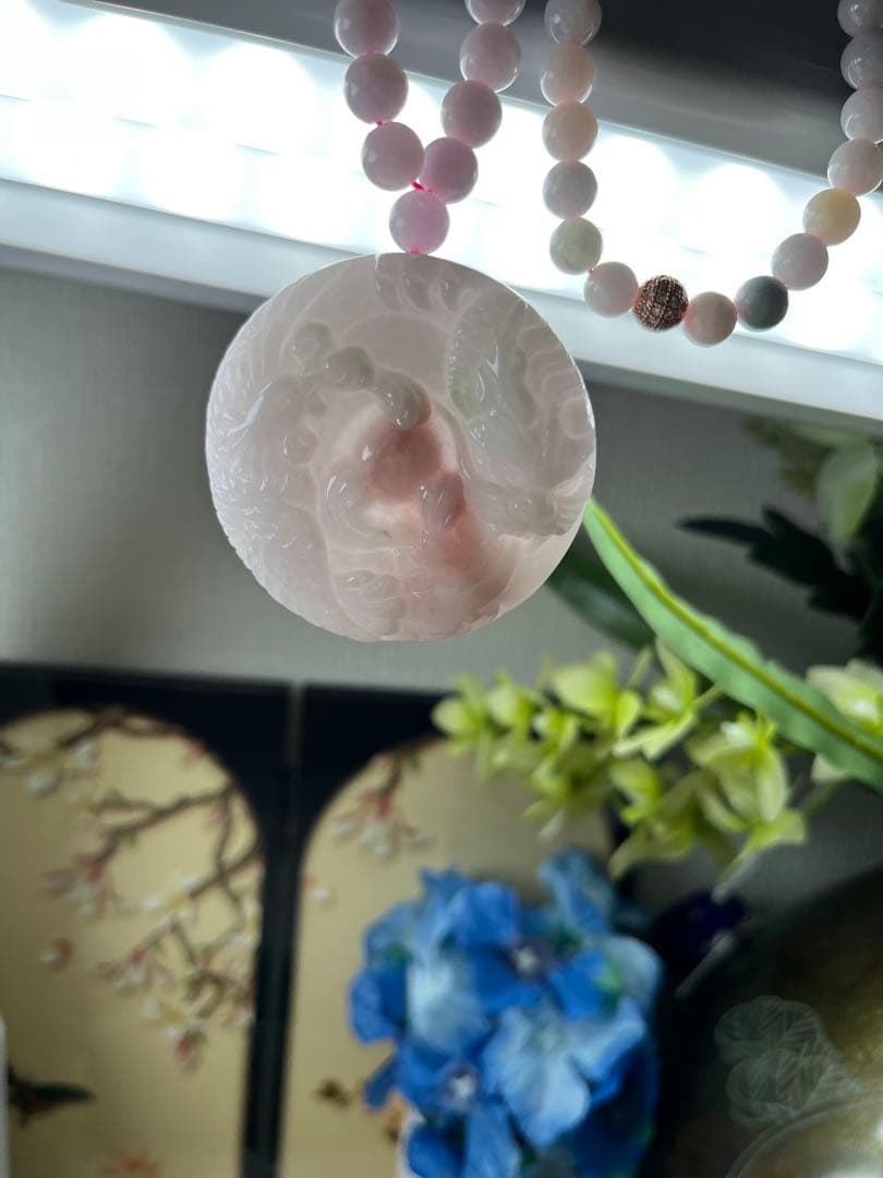 限定１点‼️ミャンマー産A貨翡翠　珍しい桃花ピンク色【龍飛鳳舞】鑑定書付き