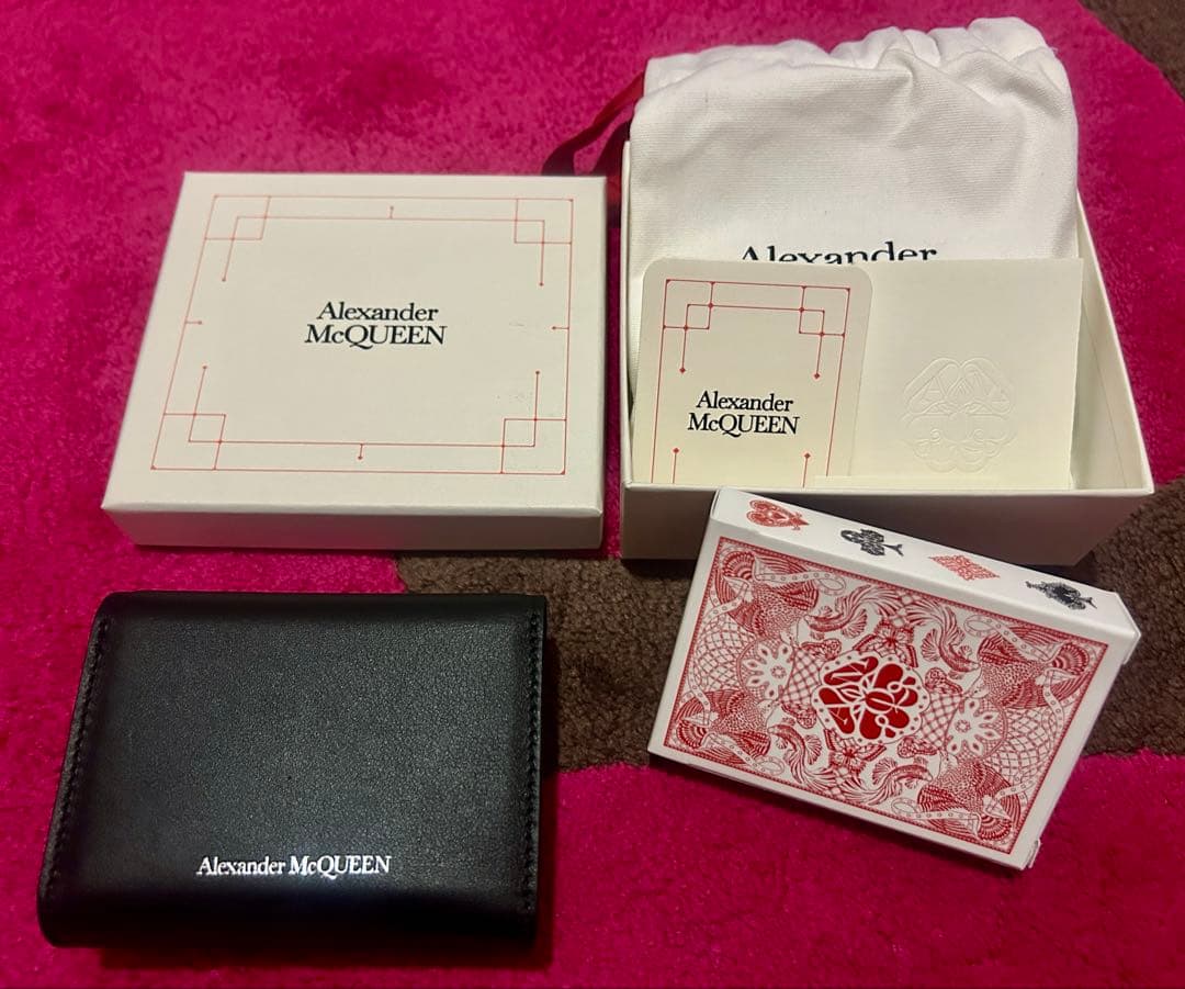 【新品未開封】AlexanderMcQueenスカルレザーカードケース/トランプ