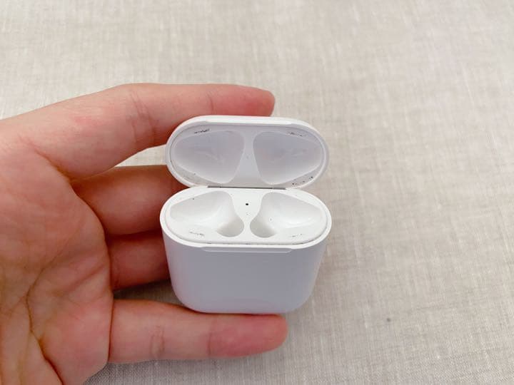 ヘッドホン Apple AirPods dMV7N2J/A