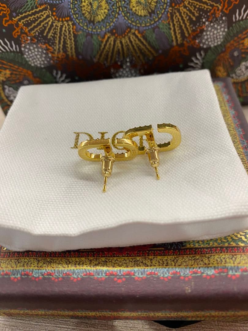 プレゼントに☆Dior ディオール CD スタッドピアス