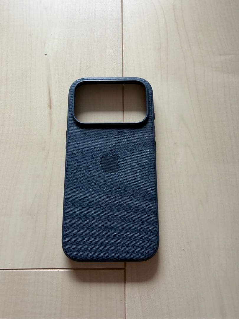 アイフォン17pro テックウーブンケース　紺色