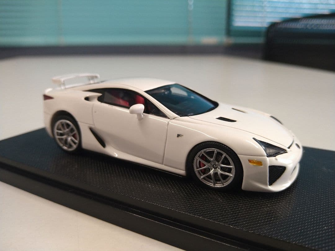 エブロ 1/43レクサス LFA レジン製