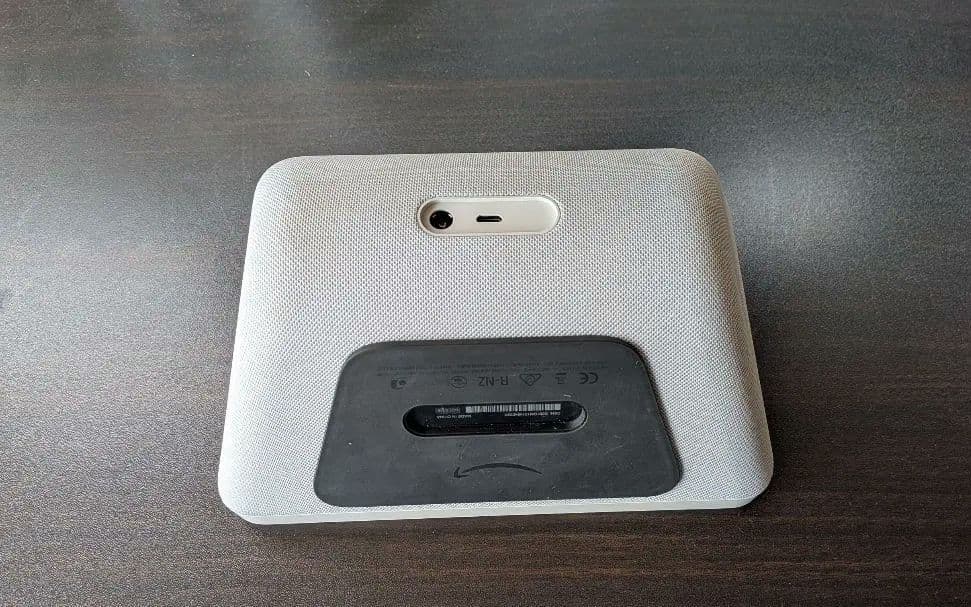 Echo Show 8　(第二世代） ホワイト