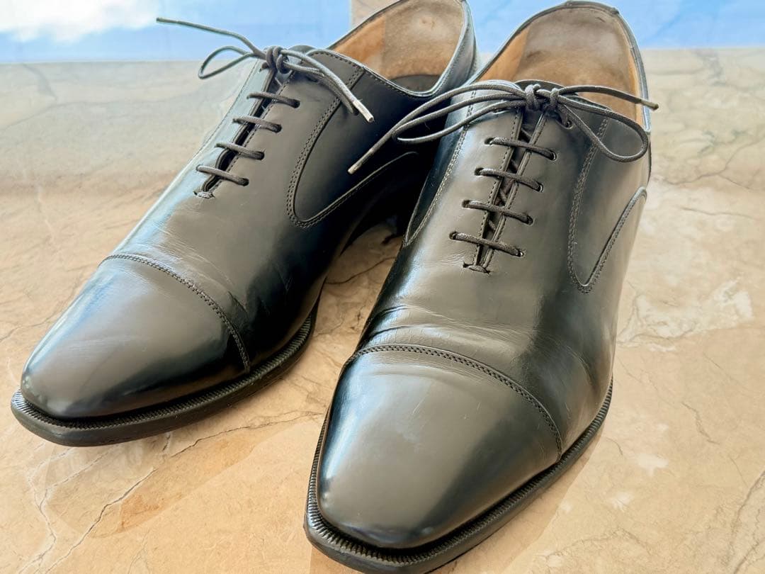 サントーニ　キャップトゥドレスシューズ