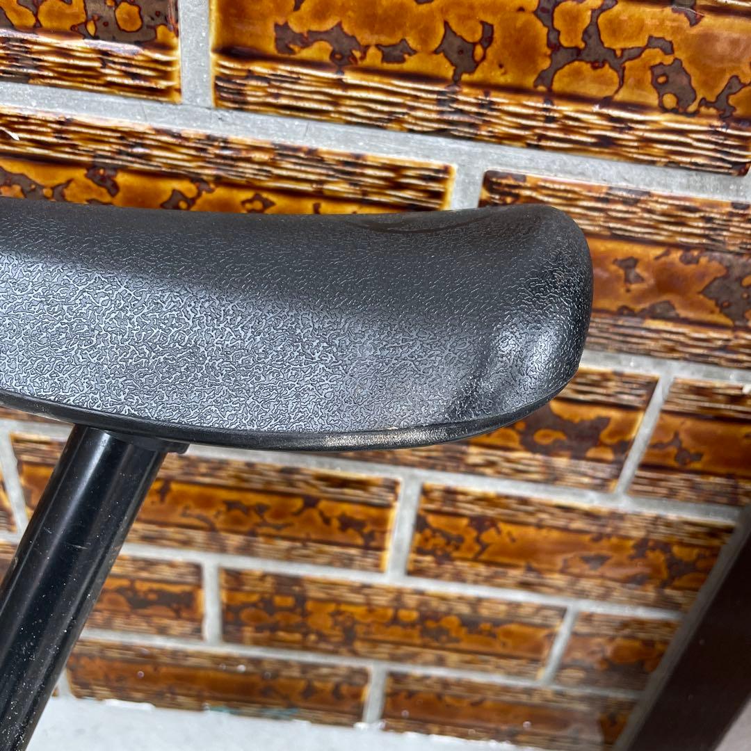 中古　STRIDER PROバランスバイク 12インチ シルバー　軽量！