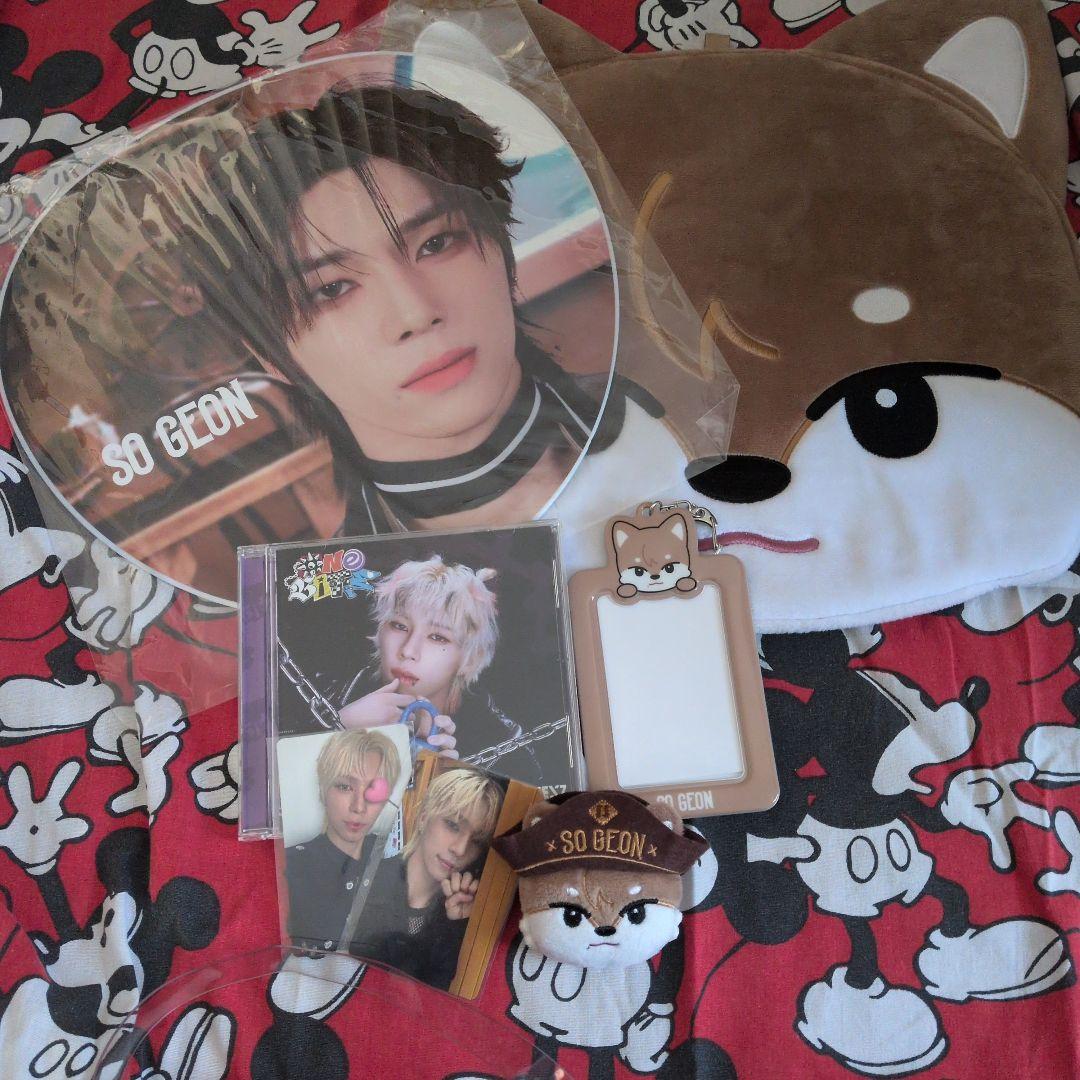 NEXZ ゴンスキー　ソゴン　トレカケース　ピンバッジ　うちわカバー　うちわ