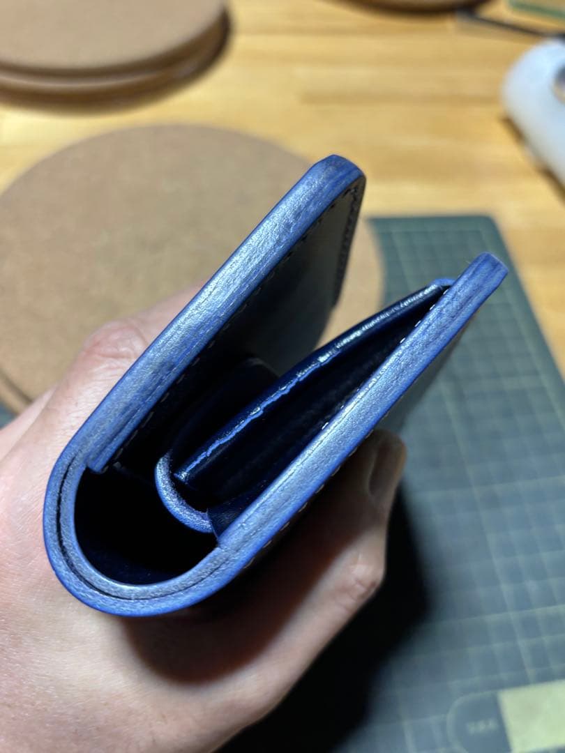 ミドルウォレット　ベルギー産　ルガト　ハンドメイド【訳あり】