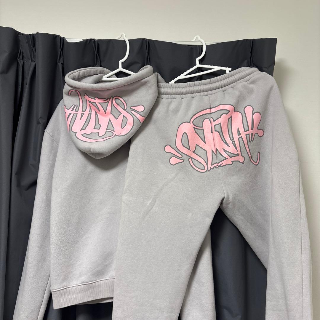 synaワールド フード付きパーカーセット