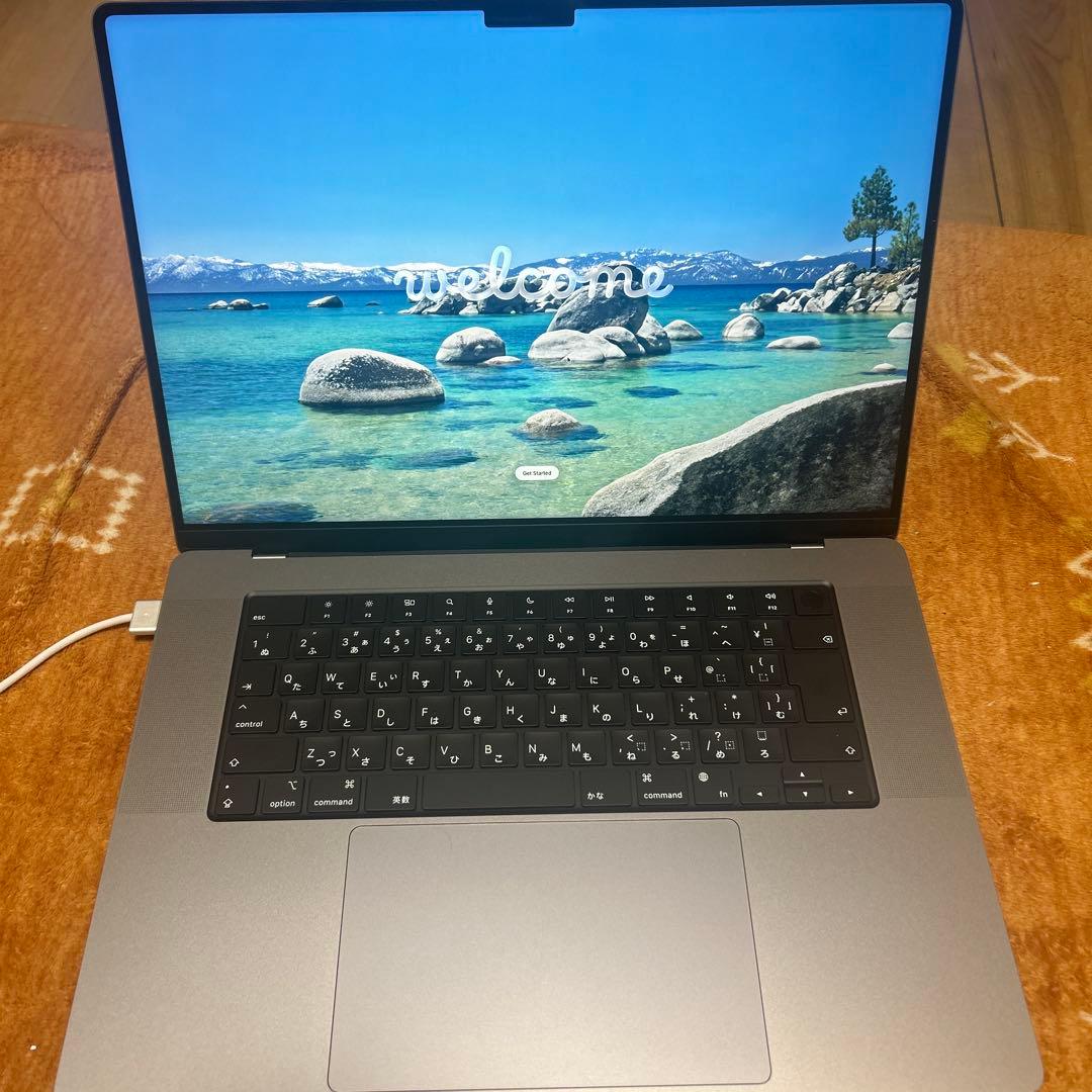極美MacBookPro 16インチ M1 32/500GB 16コア充放電2回