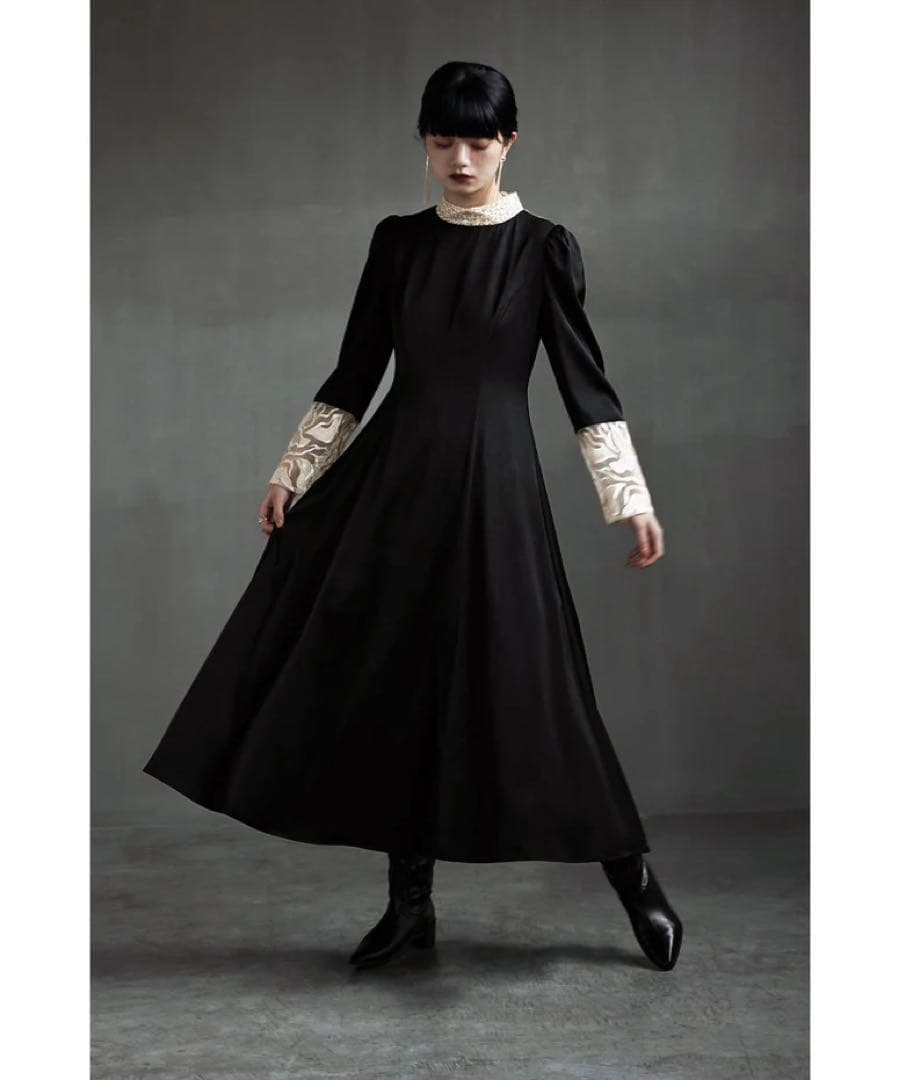 美品✨etoll バック刺繍フレアドレス　パーティー　オケージョン　結婚式　M