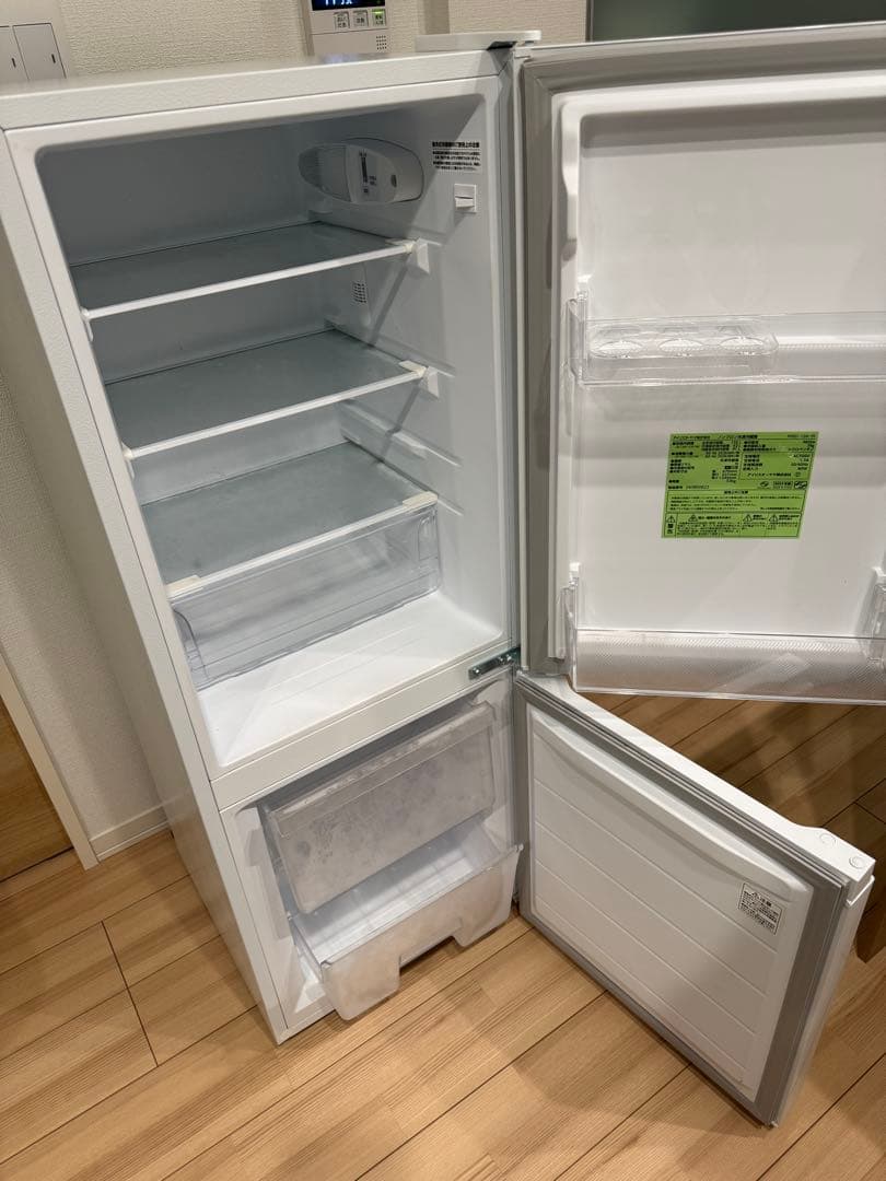 【極美品】2024年製 冷蔵庫 小型 133L IRSD-13A-W