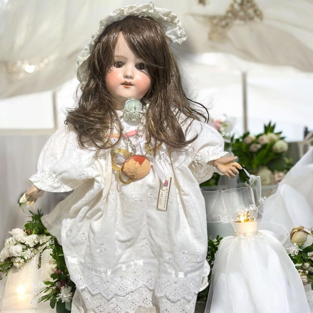 アンティーク ビスクドールアーモンド マルセル ホワイトドレス ボネ カメオ