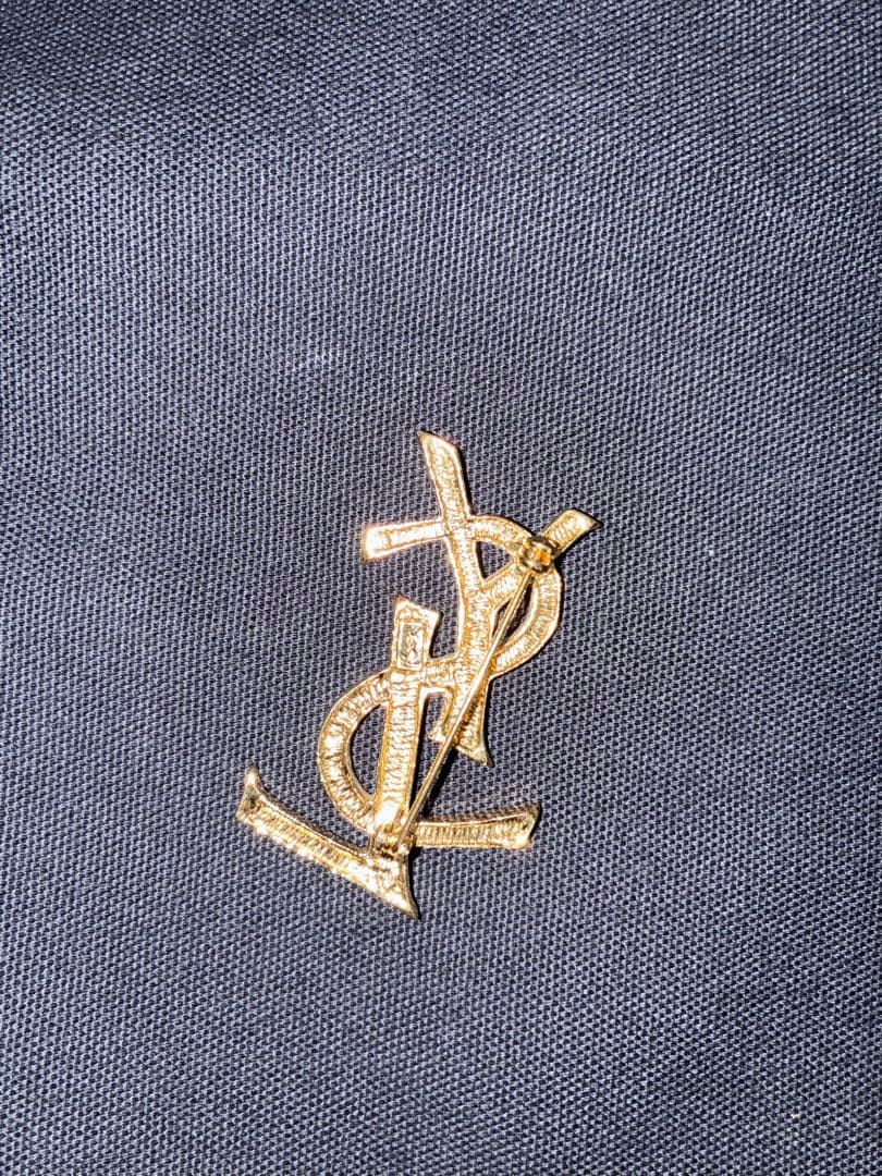 YSL ロゴブローチ ゴールドトーン クリスタル