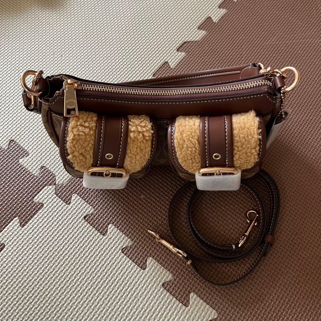 コーチ アシュトン バッグ・シグネチャー キャンバス アウトレット