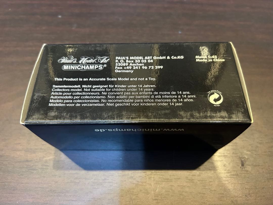 【未開封】MINICHAMPSポルシェCayenne turbo 1/43限定品