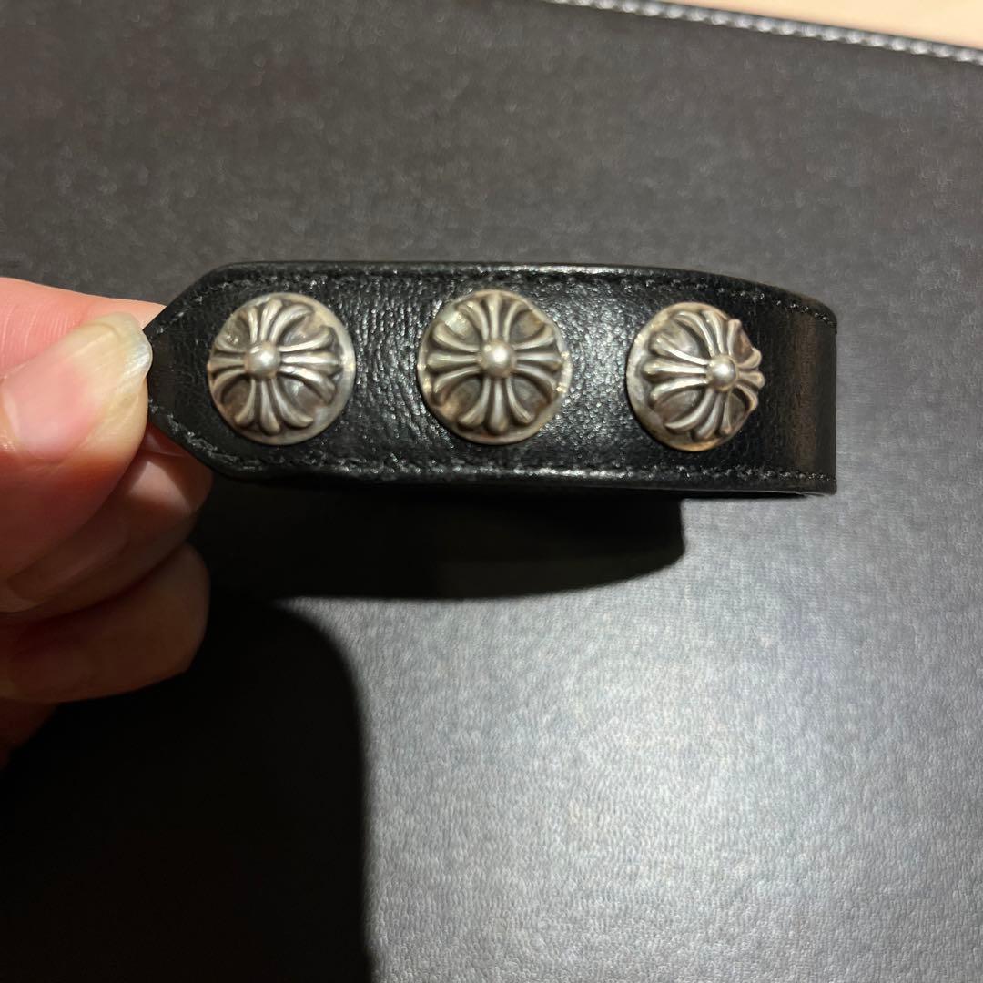 クロムハーツ 黒 レザー バングル シェルモチーフ