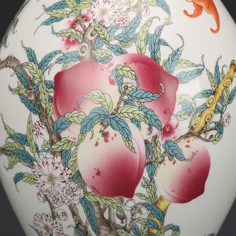 清乾隆粉彩福寿九桃紋オリーブ瓶 景徳鎮 陶磁器 装飾品 現代工芸品 美術品 置物