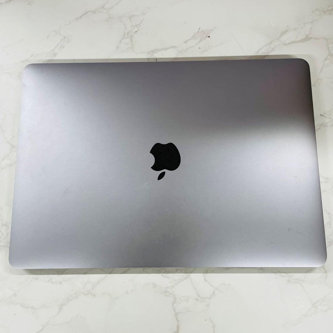 MacBook Pro 2020 M1 8GB 256GB 182回 87％