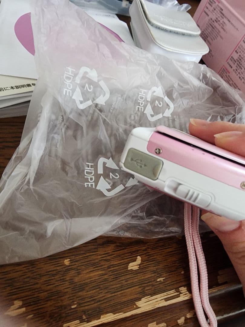 サンリオ キティ AVOX デジカメ 未使用品 SDカード対応