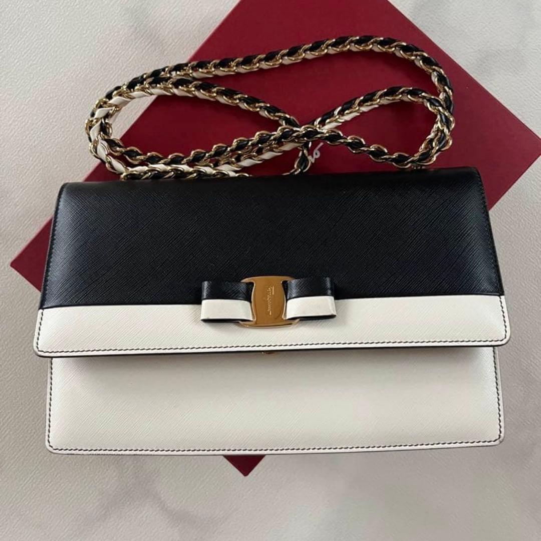 サルヴァトーレ フェラガモ ブラック ホワイト ショルダー リボン チェーン