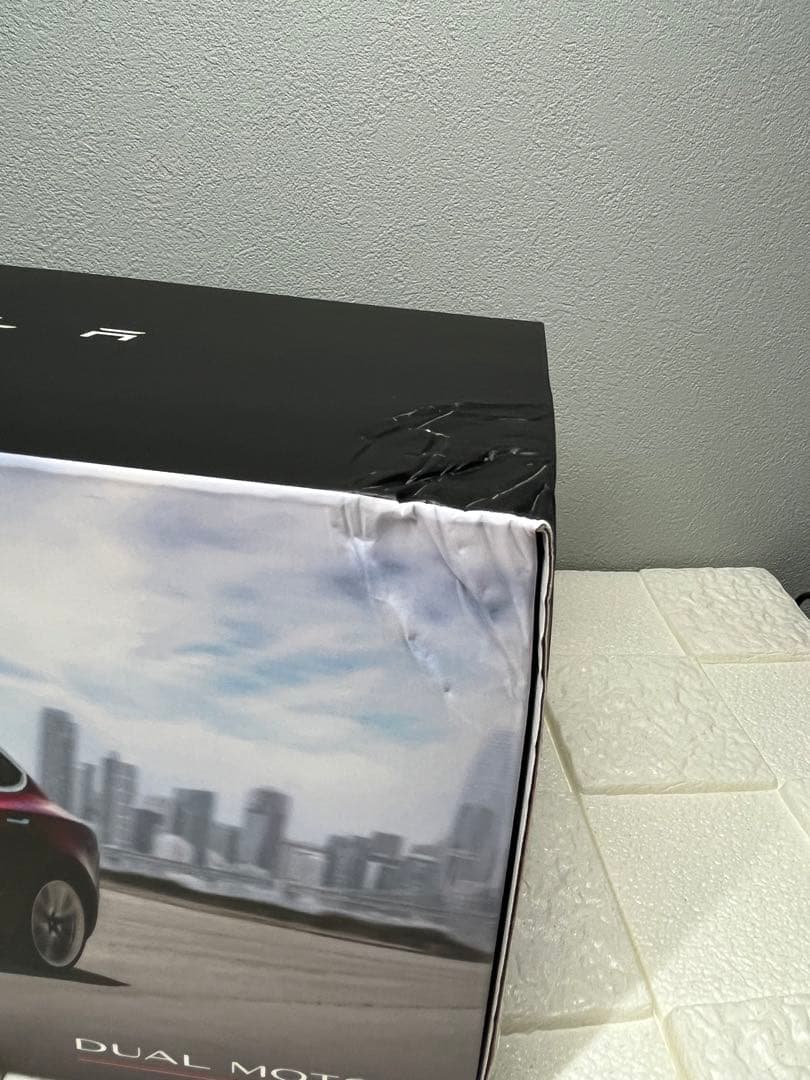 ミニカー　1/18 テスラ　モデル3 ブラック