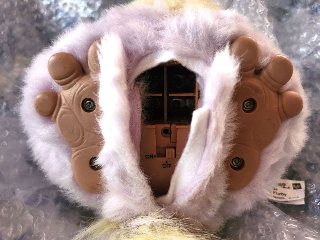 ファービー2 ファンキーファービー ピンク×イエロー 青目