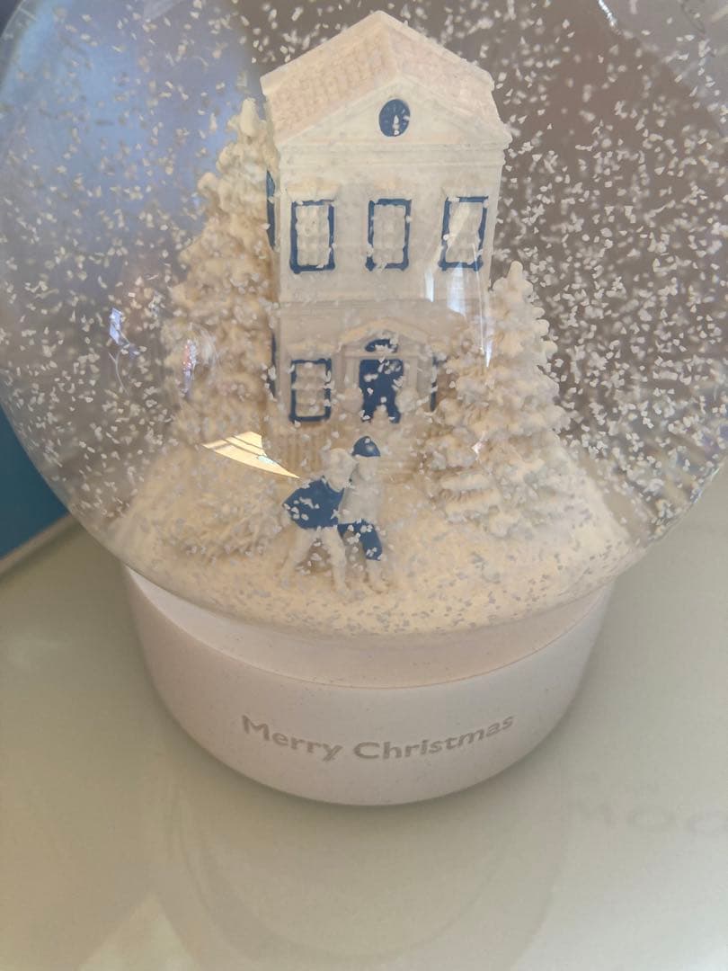 ウェッジウッド　ホリデースノーグローブ　スノードーム　オーナメント2個