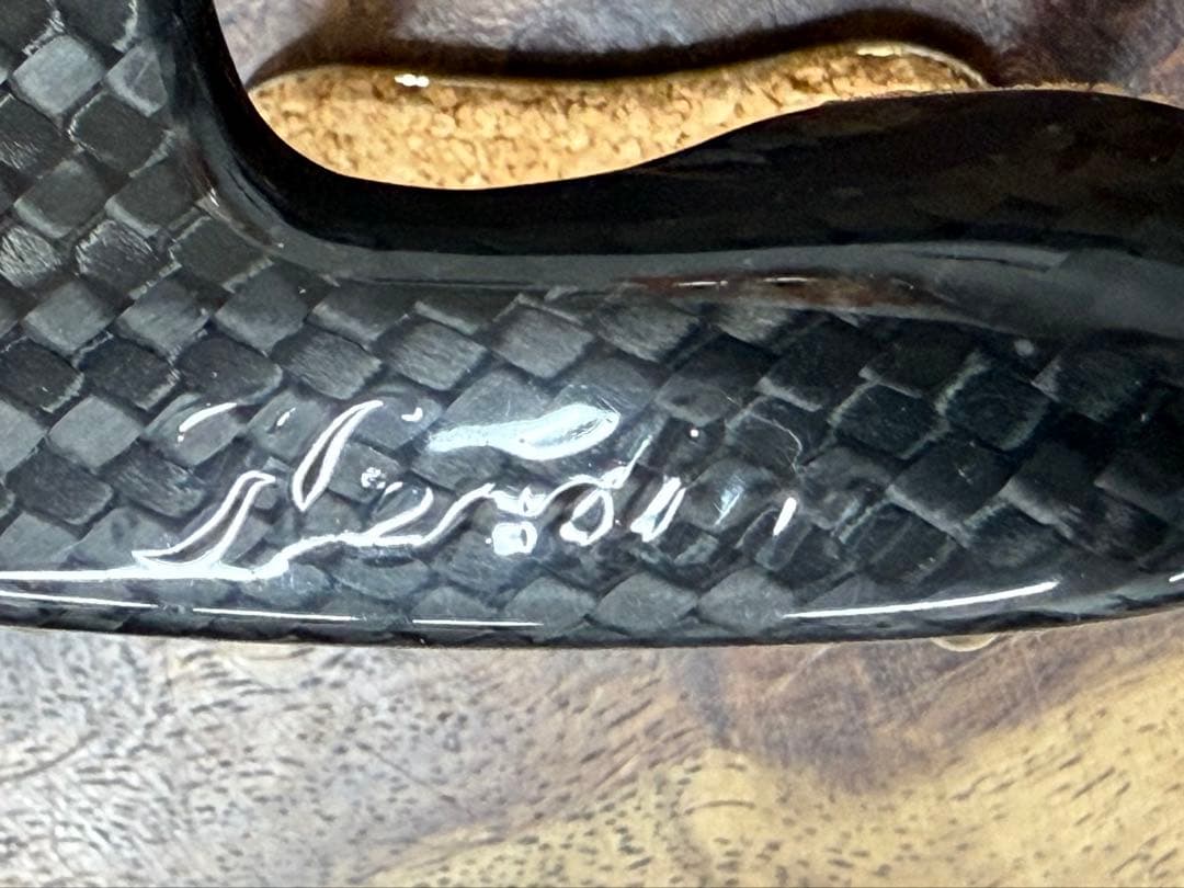 【新品】Herdim バイオリン用カーボン製あご当て #339831