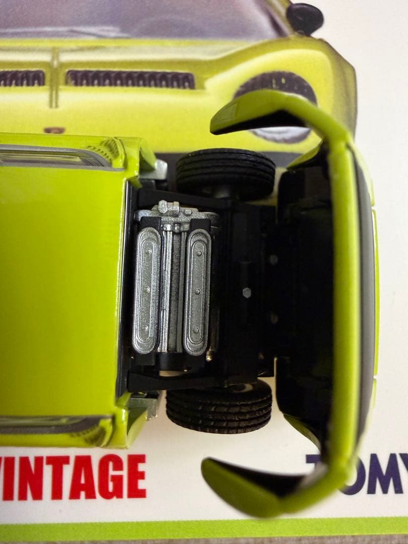 トミカリミテッドヴィンテージ　ランボルギーニ ミウラ S 黄緑