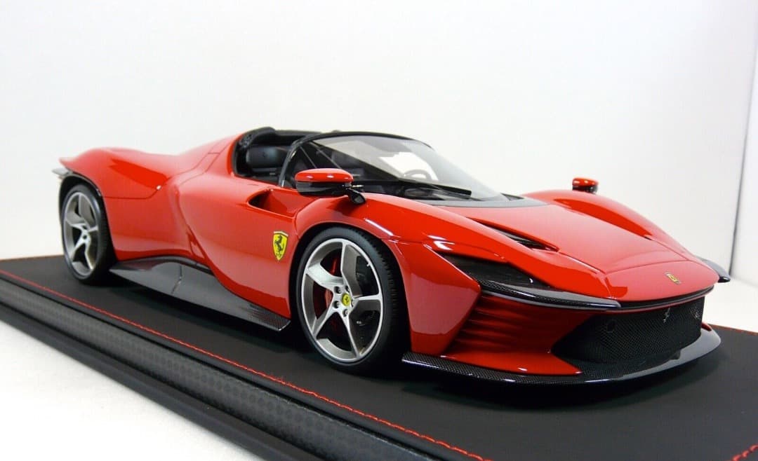 Ferrari Daytona SP3 BBR製 1/18 ロッソコルサ