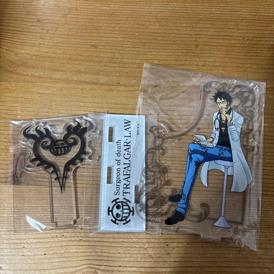 トラファルガー・ロー アクリルスタンド　アクセサリースタンド