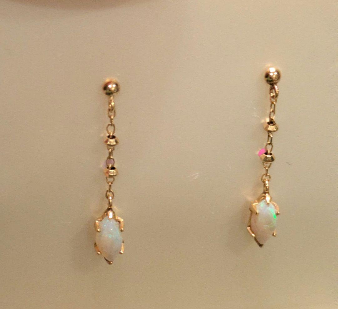 り*え様 ゴールドチェーンオパール18Kピアス