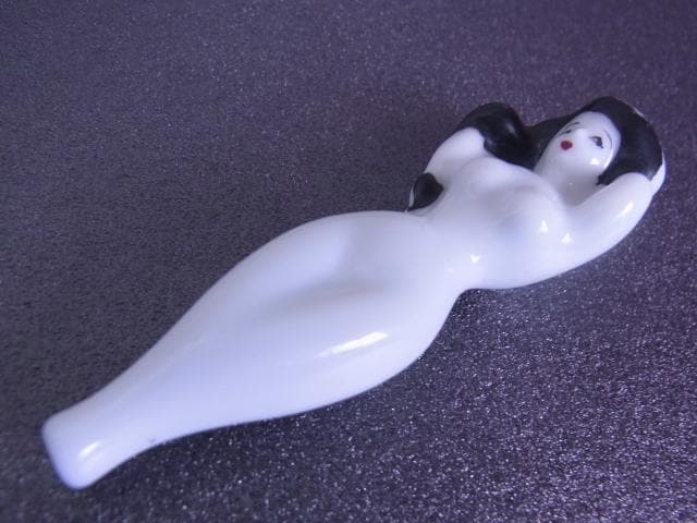 珍品！　裸婦　煙管　キセル　白磁　磁器　パイプ　喫煙具　遊郭　美人　古美術　昭和