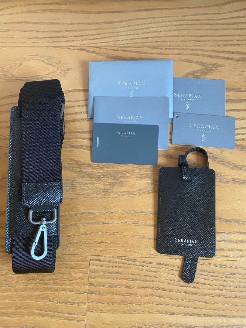 セラピアン　レザー　ブリーフ　ビジネスバッグ　オールブラック　黒　サフィアーノ