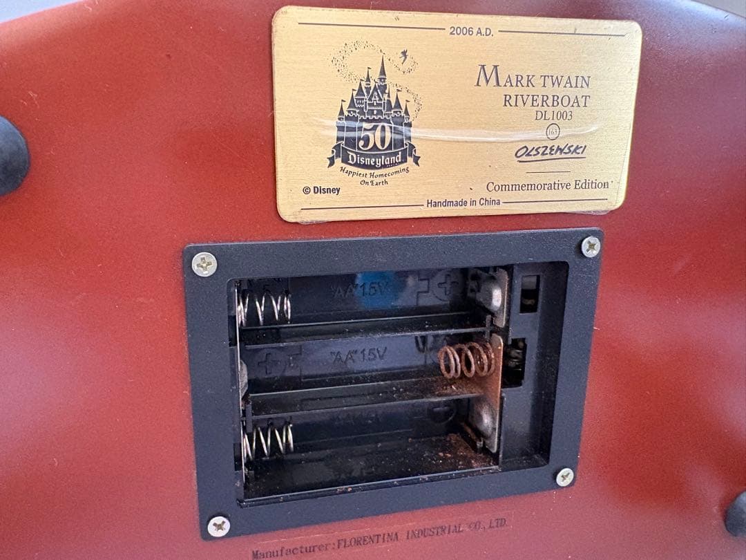 オルショウスキー 蒸気船マークトウェイン号 TDL50周年記念 フィギュア