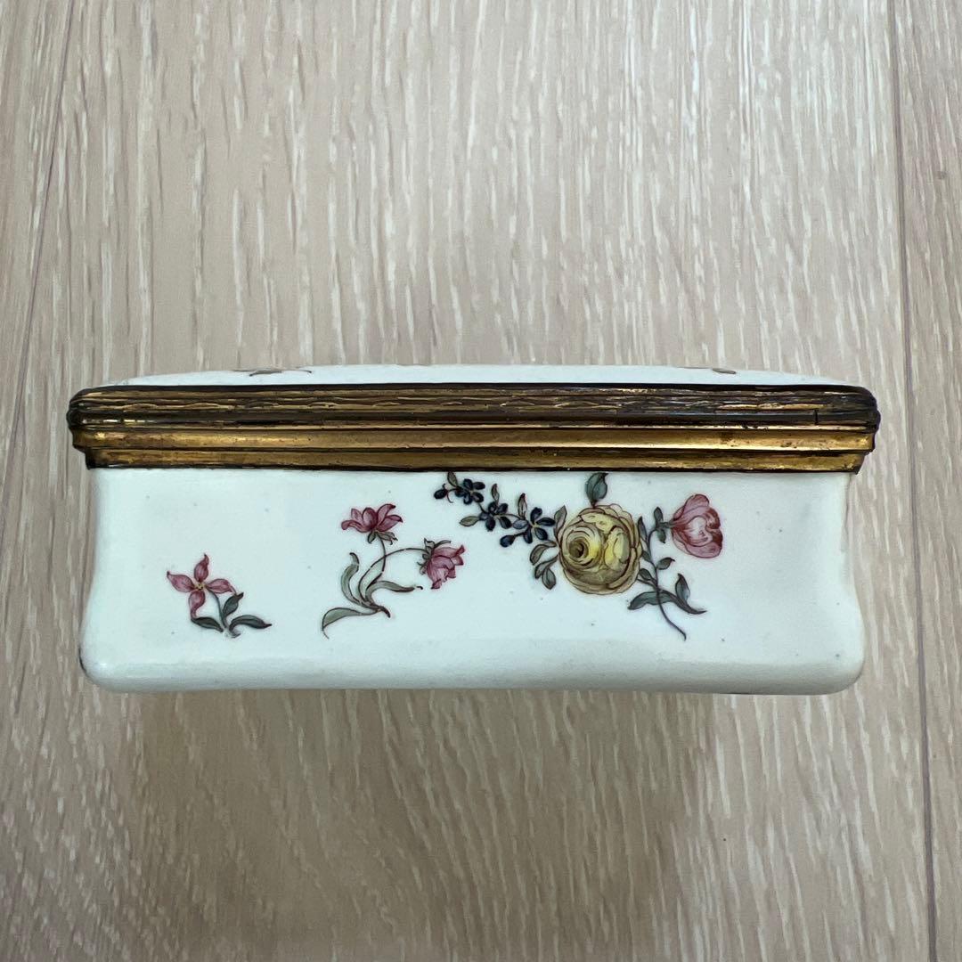 ヨーロッパのアンティーク小箱