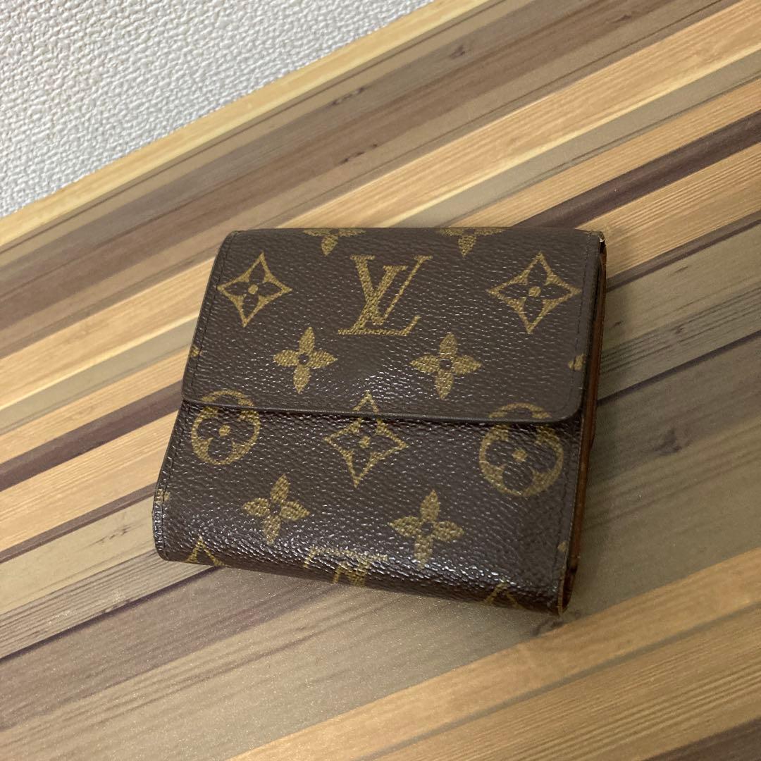 ルイビトン 三つ折り 財布。