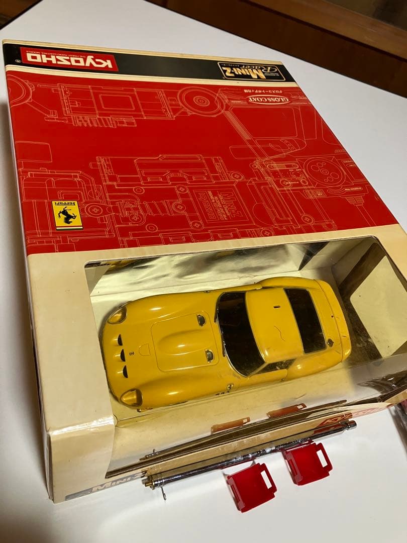 京商ミニッツレーサー　フェラーリ250 GTOイエロー