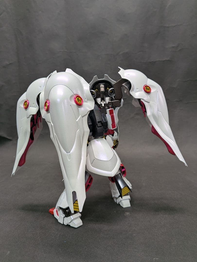 HGハマーン・カーン専用クシャトリヤ（キュベレイカラー）全塗装完成品